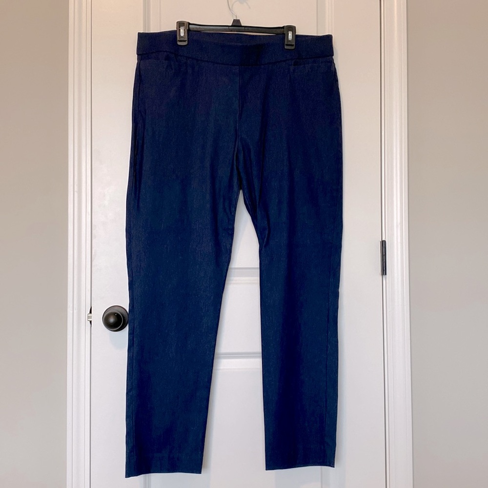 Womens Kim Rogers dress pant.